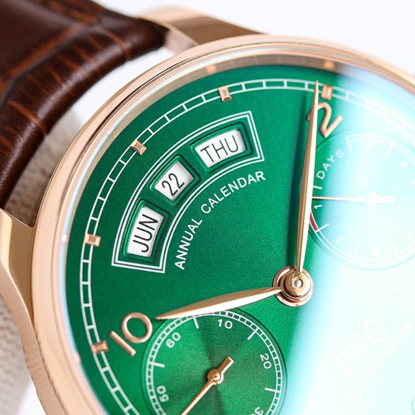送料無料 IWC コピー インターナショナルウォッチカンパニー アニュアル・カレンダー iwe24038