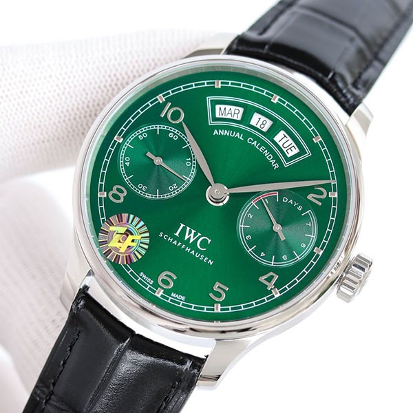 大人気! IWC 偽物 インターナショナルウォッチカンパニー アニュアル・カレンダー iwg15777
