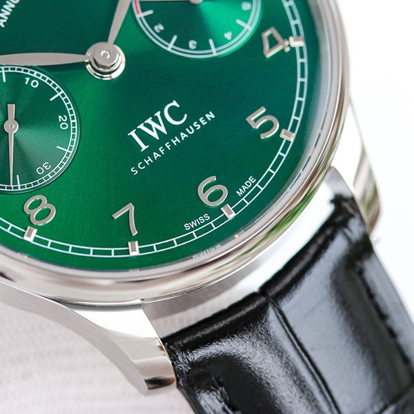 大人気! IWC 偽物 インターナショナルウォッチカンパニー アニュアル・カレンダー iwg15777