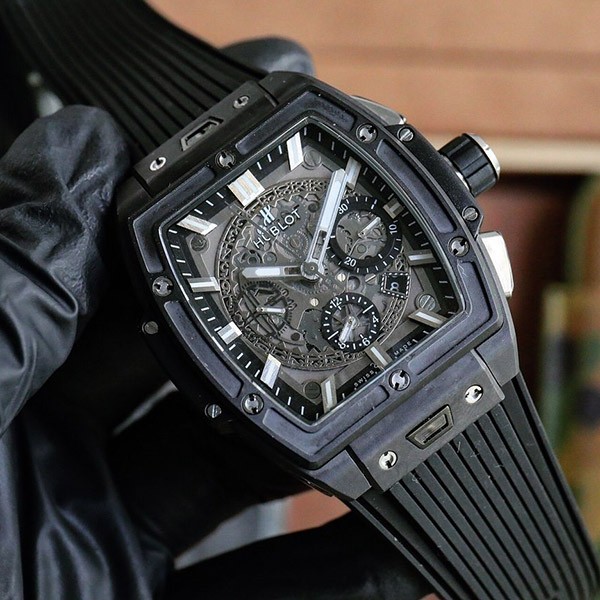 ウブロ スーパーコピー スピリット オブ ビッグ・バン ブラックマジック 642CI0170RX