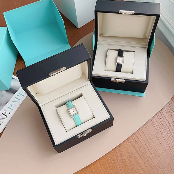 大人気!ティファニー コピー 1837 ロゴ メイカーズ 22mm スクエア ウォッチ 68122449