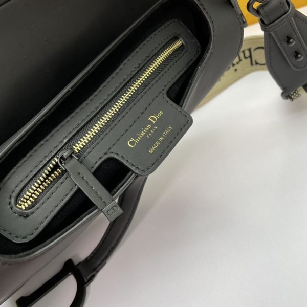 目を惹くカラーディオール ラテカラー サドルバッグ偽物 ウルトラマットカーフスキン M0446SLLO_M989 - 画像 (8)