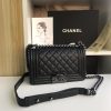 《大人気》シャネル キャビアスキン ボーイ シャネル ショルダーバッグ コピー shp35100