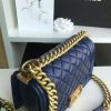 【奇跡の再入荷！即発送】シャネル 偽物マトラッセ ボーイ シャネル ショルダーバッグ shw35268 - 画像 (4)