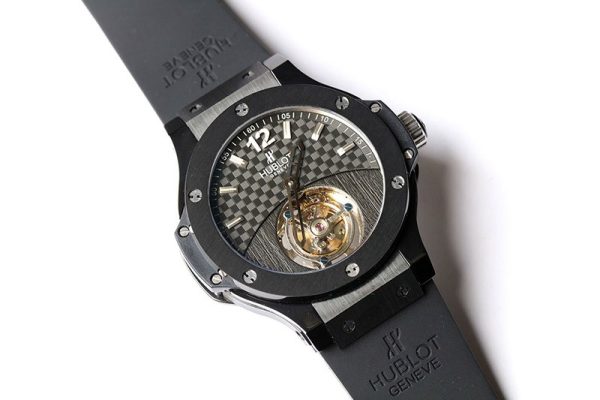 大人気！ウブロ 腕時計 スーパーコピー クラシックフュージョン 45mm huh79178 - 画像 (2)