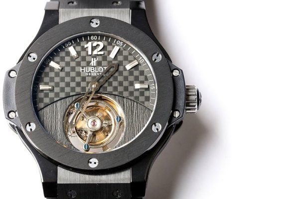 大人気！ウブロ 腕時計 スーパーコピー クラシックフュージョン 45mm huh79178 - 画像 (4)