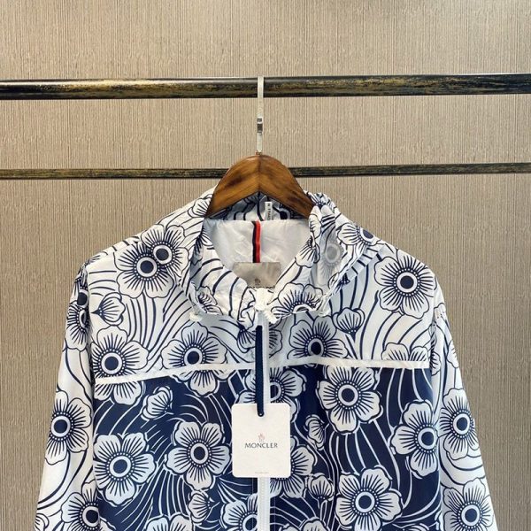 日本未入荷 21SS【モンクレール ジャケット 偽物】Keragan フローラル ナイロン ジャケット 0931A761005956R770 - 画像 (2)