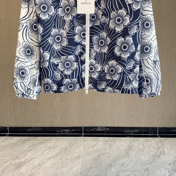 日本未入荷 21SS【モンクレール ジャケット 偽物】Keragan フローラル ナイロン ジャケット 0931A761005956R770 - 画像 (5)