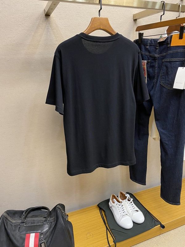 ★日本!!人気！モンクレールジーニアス 偽物【7 モンクレール FRAGMENT藤沢ヒロシ】Fragment スプレーロゴTシャツ mog49509 - 画像 (9)