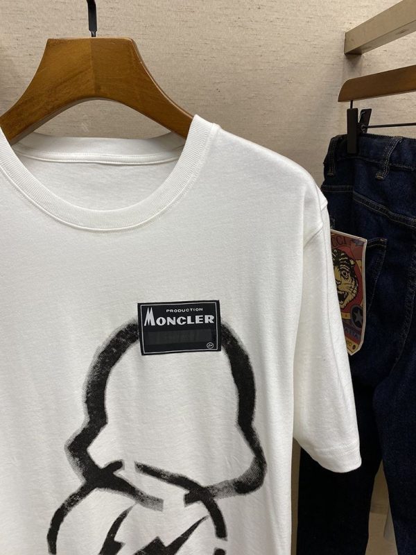 新作モンクレールジーニアス コピー★GENIUS FRAGMENTコラボ スプレーロゴTシャツ 藤原ヒロシ moi77942 - 画像 (5)