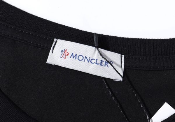 世界中で大人気♪モンクレール ダブルロゴ入りTシャツ 偽物 2色 mok37227 - 画像 (7)