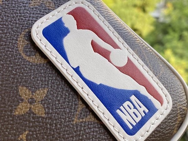 希少色ルイヴィトン x NBA コラボ NIL メッセンジャー 偽物 ショルダーバッグ★モノグラム M85143 - 画像 (5)