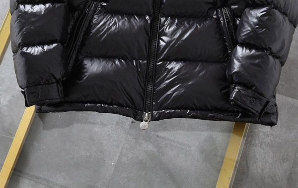完売前に！ モンクレール メンズ MAYAフード付 ダウン 偽物 moo19754 - 画像 (4)
