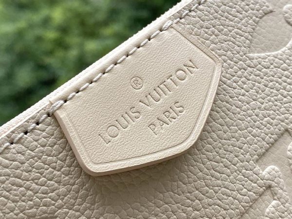 可愛いルイヴィトン ミュルティポシェットアクセソワール 偽物★モノグラム・アンプラント ショルダーバッグ M80447 - 画像 (5)