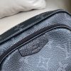 日本未入荷ルイヴィトン アウトドアポシェット 偽物 タイガラマ★ノワール ショルダーバック M30755 - 画像 (8)