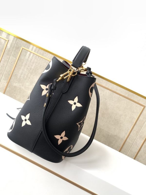 【日本未発売】ルイヴィトン ネオノエ MM 偽物 バッグ★バイカラー モノグラム ブラック ベージュ M45497 - 画像 (2)