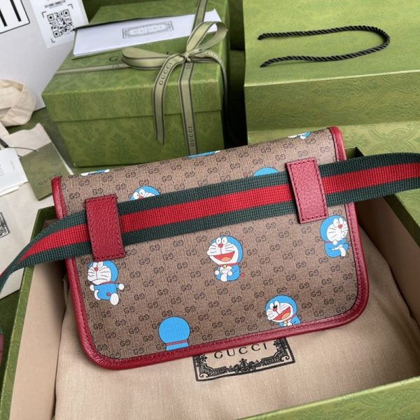 稀少 グッチ×ドラえもん コラボベルトバッグ偽物647817 2TJBG 8587 - 画像 (2)