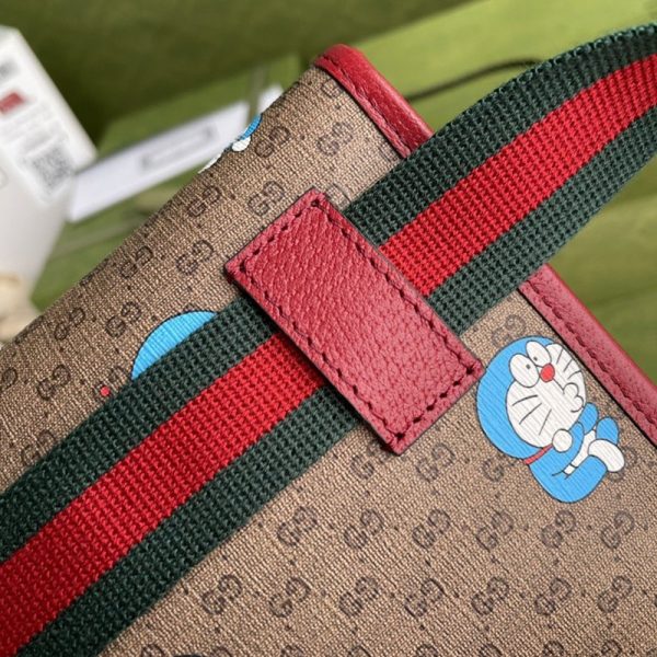 稀少 グッチ×ドラえもん コラボベルトバッグ偽物647817 2TJBG 8587 - 画像 (6)