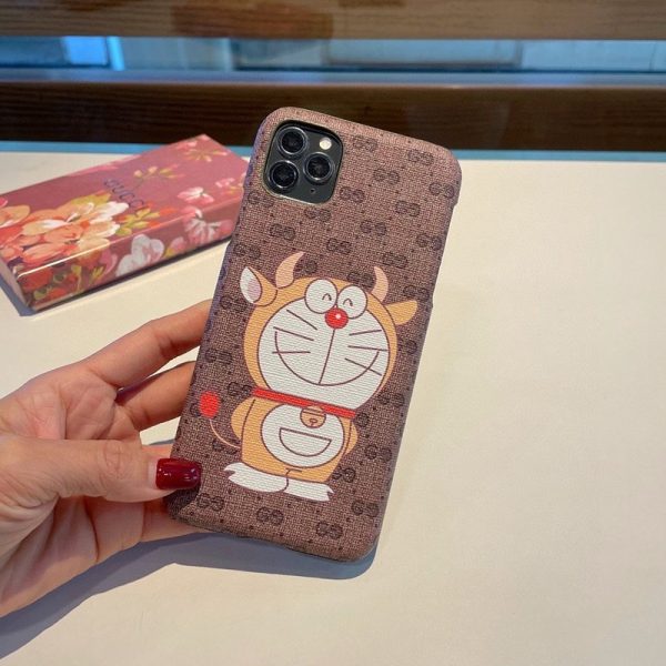 ★日本!!人気！【人気コラボ 】グッチ×ドラえもん偽物 iPhone13/12/11 ケース647806 2T200 8919 - 画像 (9)