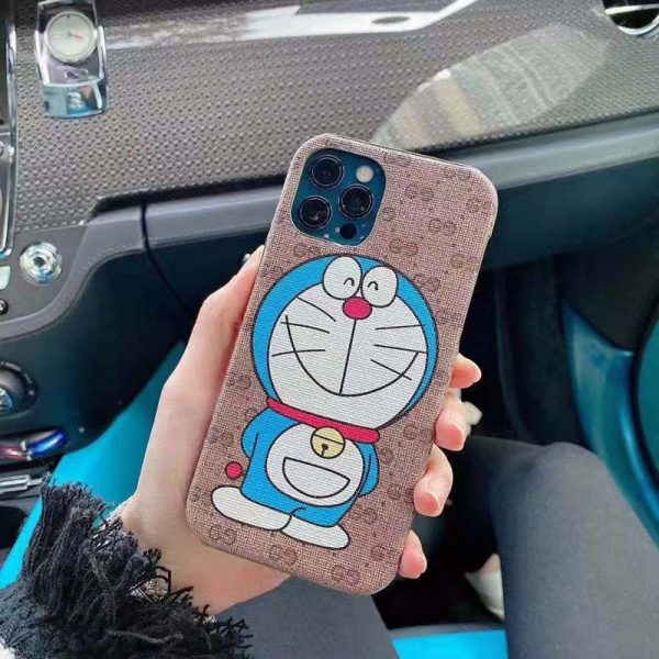 ★日本!!人気！【人気コラボ 】グッチ×ドラえもん偽物 iPhone13/12/11 ケース647806 2T200 8919 - 画像 (8)