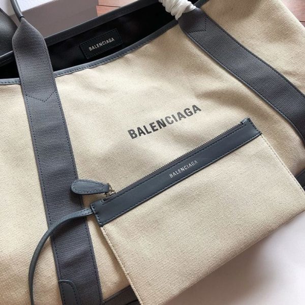 【即発】バレンシアガ スーパーコピー ネイビーカバ M マザーズバッグ グレー baz25406 - 画像 (6)