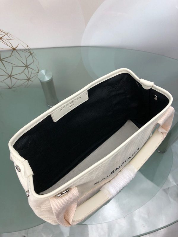 関税負担なしバレンシアガ ネイビーカバ 偽物 XS 2WAYトート ベージュ 3399332HH3N2763 - 画像 (6)
