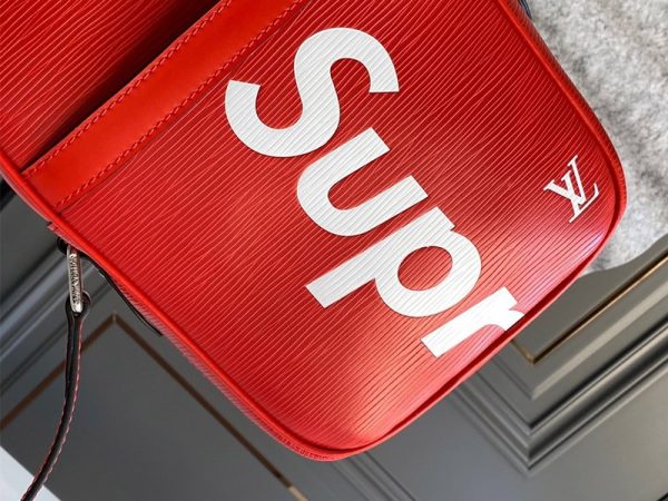 21-22AW 新作 シュプリーム ​ルイヴィトン ショルダーバッグ コピー Leather Danube PM Shoulder Bag Red 赤 vue71778 - 画像 (4)