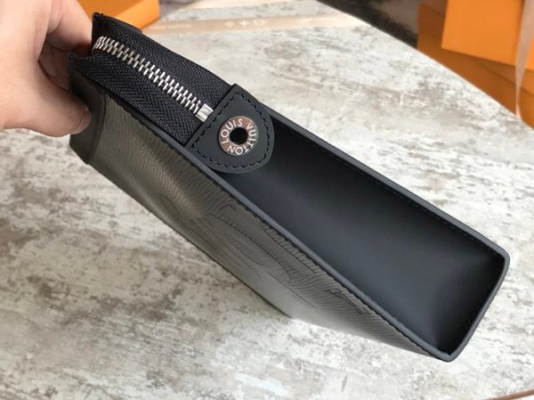 完売必至 シュプリーム × ​ルイヴィトン 偽物 z Pochette Jour GM クラッチバッグ BLACK M66889 - 画像 (4)
