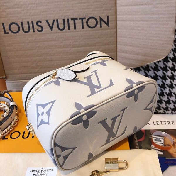 ♡白が上品で可愛い♡ルイヴィトン バッグ バニティコピーPM M45599 - 画像 (9)