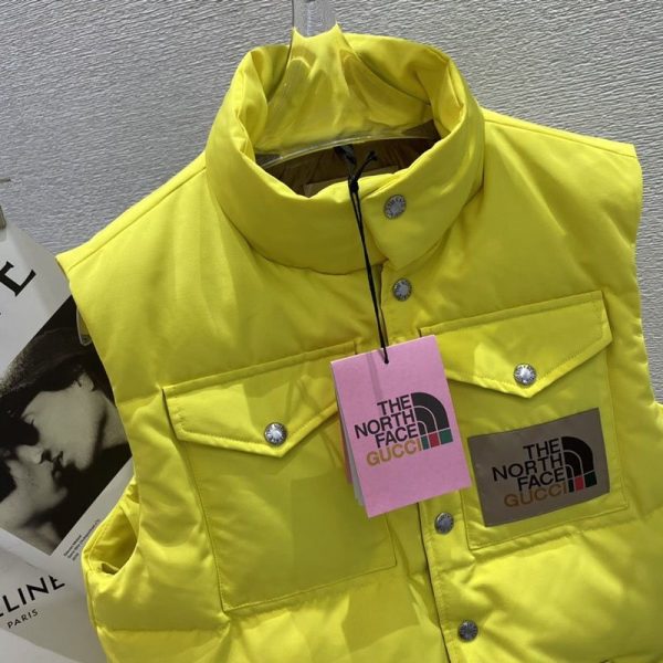 歴史的コラボ入手困難!グッチ×ノースフェイス ダウンベスト偽物 Nok19218 - 画像 (2)