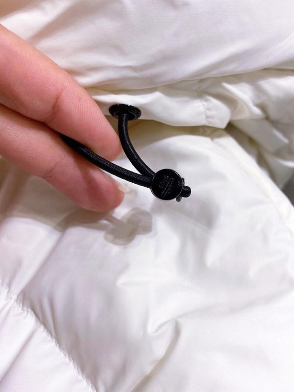 目を惹くカラー モンクレール コピー ユニセックス フード付 ダウン mop86541 - 画像 (7)