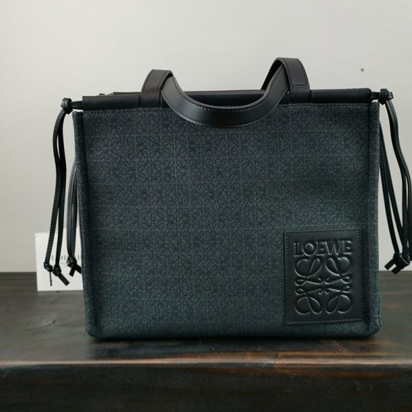 春もの新作ロエベ トートバッグ 偽物 Small Cushion Tote☆クッショントートスモール☆送料込 A612A93X252426 - 画像 (2)