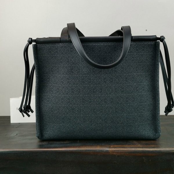 春もの新作ロエベ トートバッグ 偽物 Small Cushion Tote☆クッショントートスモール☆送料込 A612A93X252426 - 画像 (4)