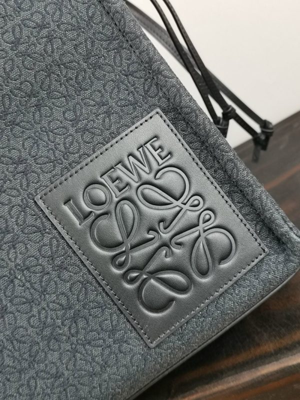 春もの新作ロエベ トートバッグ 偽物 Small Cushion Tote☆クッショントートスモール☆送料込 A612A93X252426 - 画像 (5)