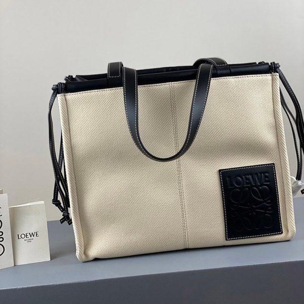 ロエベ トートバッグ 偽物 クッショントート スモール キャンバス カーフ lot20744 トートバッグ アナグラム - 画像 (2)