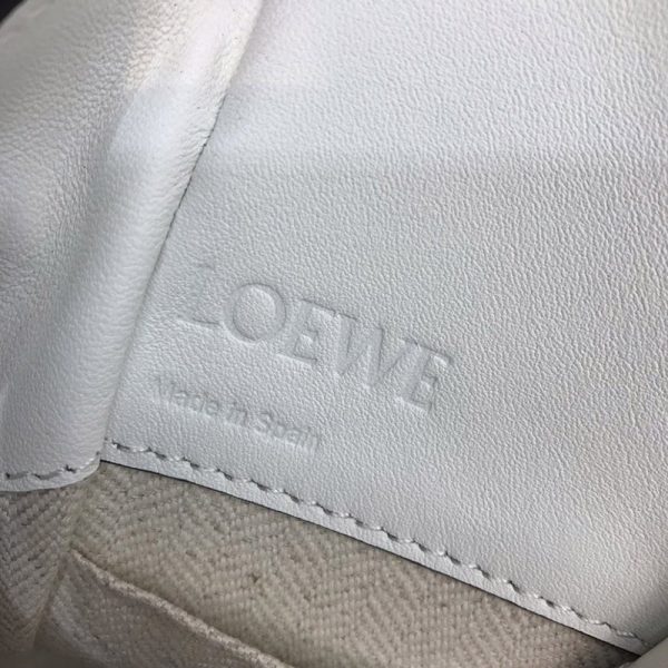 ☆限定☆ ロエベ ハンモック 偽物 ドローストリング ショルダーバッグ 0010365427 - 画像 (9)