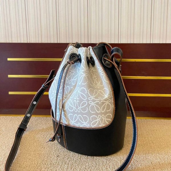 関税負担なし ロエベ バルーンバッグ 偽物 2wayバッグ ショルダーバッグ lob60696 ロエベ ショルダーバッグ アナグラム - 画像 (4)