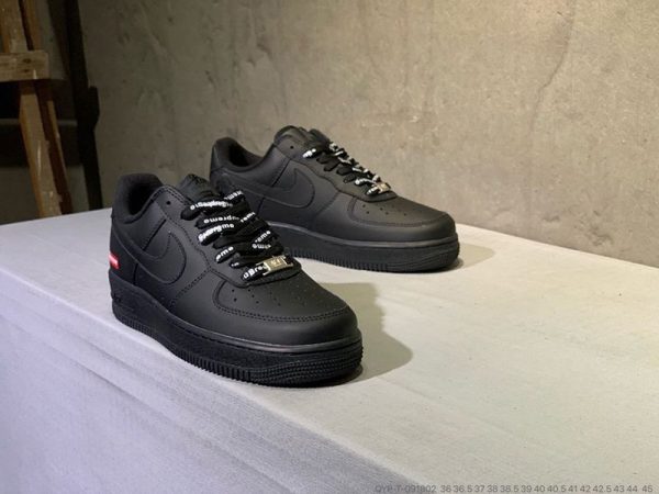 【日本未発売】シュプリーム × ナイキ エアフォース1 偽物"ブラック" CU9225001 - 画像 (3)
