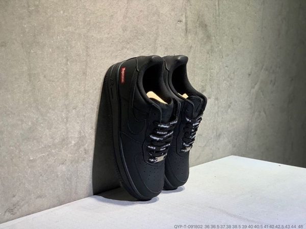 【日本未発売】シュプリーム × ナイキ エアフォース1 偽物"ブラック" CU9225001 - 画像 (7)