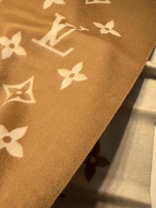ルイヴィトン エシャルプ・モノグラムコピーN級品 ストライプス マフラー vuj25134 - 画像 (4)