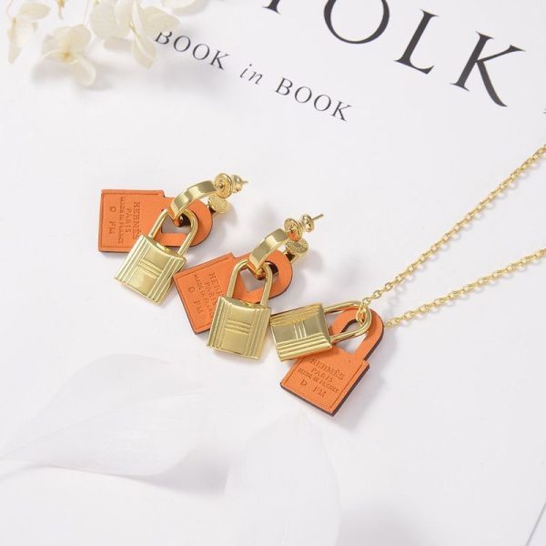 定番【人気】★エルメス 偽物★オケリー ピアス 4色 H078851CK18 - 画像 (5)
