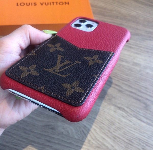 【即発】新作ルイヴィトン iPhoneケース偽物 レッド スカーレット LVロゴ vuo36686 - 画像 (5)