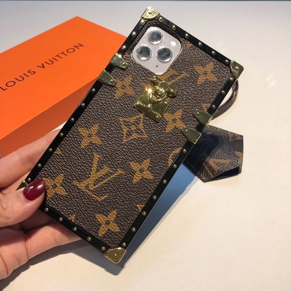 欲しい♡超限定♪ ヴィトン iphoneケース 偽物 EYE TRUNK POUR IPHONE vuo61955 - 画像 (3)