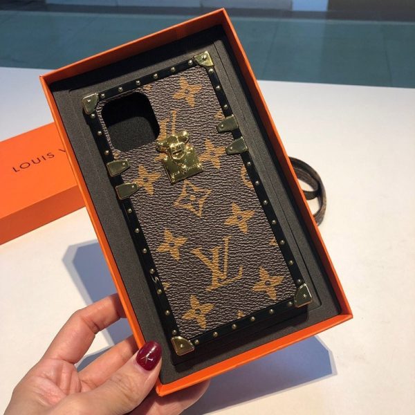 欲しい♡超限定♪ ヴィトン iphoneケース 偽物 EYE TRUNK POUR IPHONE vuo61955 - 画像 (4)