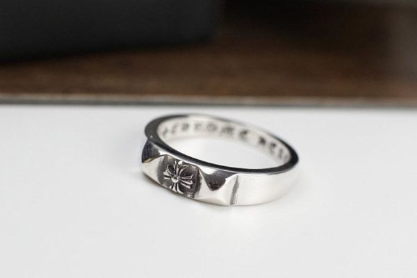 目を惹くクロムハーツ スーパーコピー フローラルクロス リング 指輪 Kuu32921 - 画像 (6)