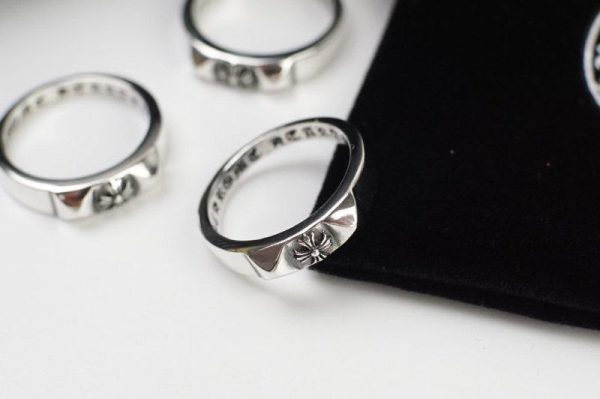 目を惹くクロムハーツ スーパーコピー フローラルクロス リング 指輪 Kuu32921 - 画像 (7)