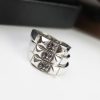 目を惹くクロムハーツ スーパーコピー フローラルクロス リング 指輪 Kuu32921 - 画像 (8)