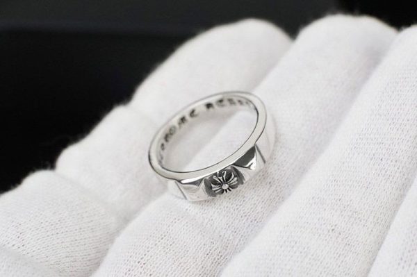 目を惹くクロムハーツ スーパーコピー フローラルクロス リング 指輪 Kuu32921 - 画像 (9)