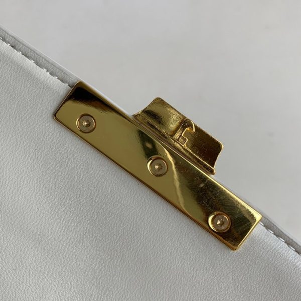 セリーヌ 偽物 トリオンフ ショルダーバッグ カーフスキン Cex47754 - 画像 (7)