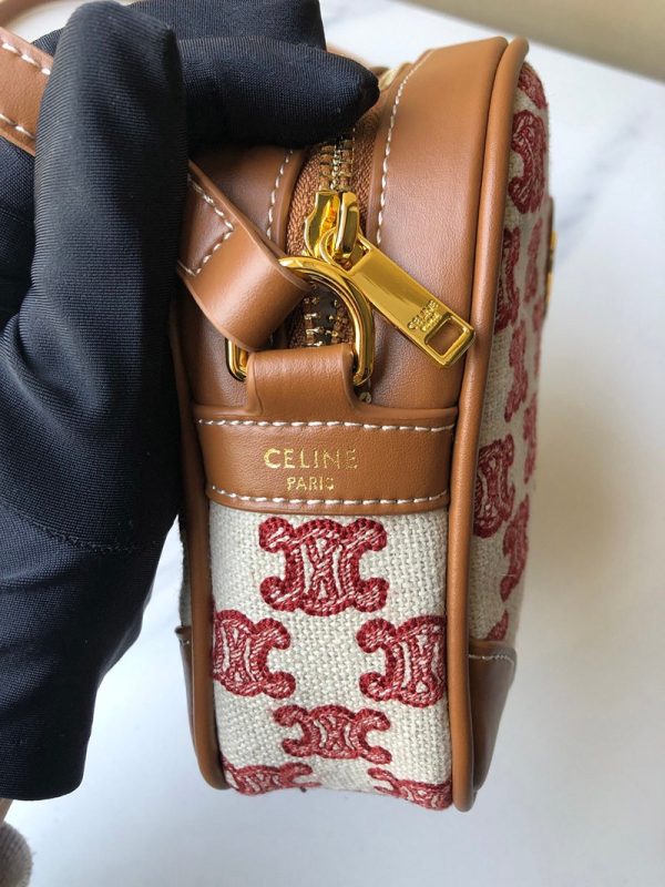 一目惚れ♪☆セリーヌ ショルダーバッグ コピー カメラバッグ トリオンフの刺繍 194332CS81 - 画像 (5)